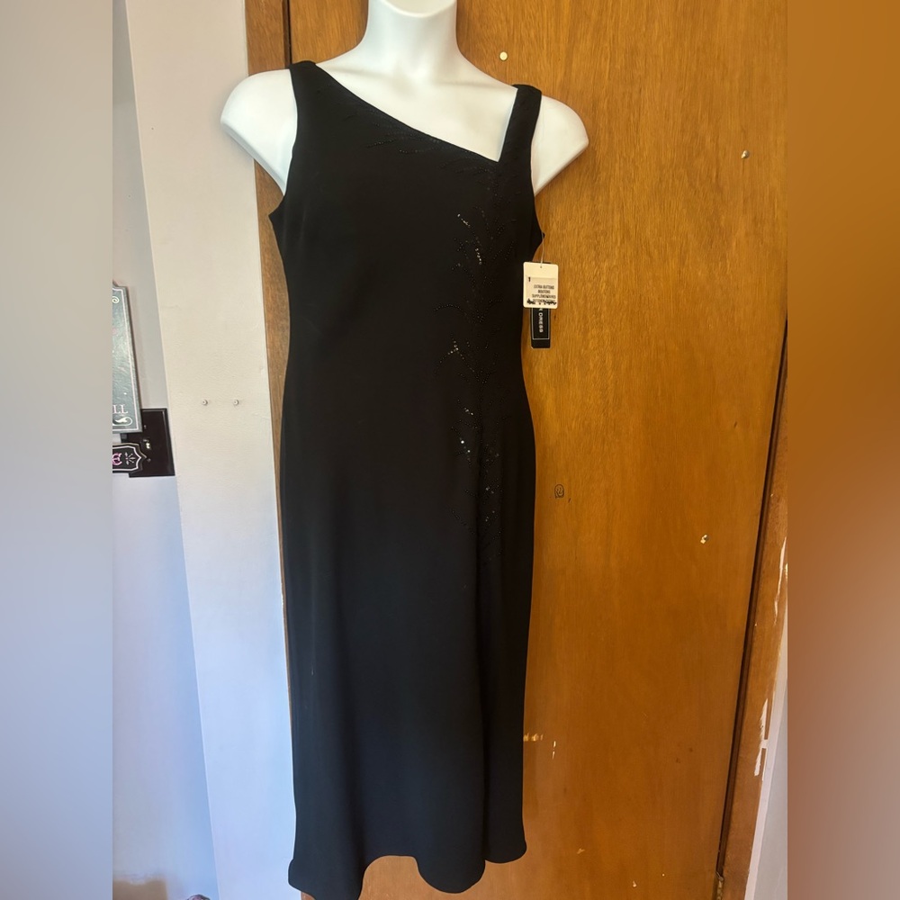 NWT Jones Wear Elegant One Shoulder Black Dress with Beading